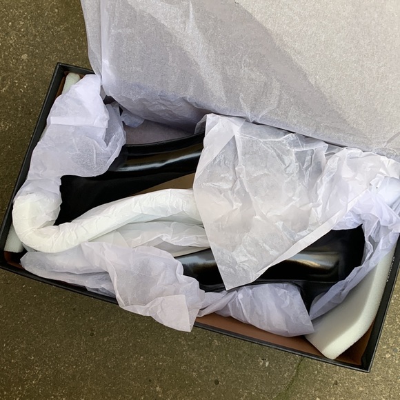 NIB - Coach Kitten Pumps - Picture 9 of 11